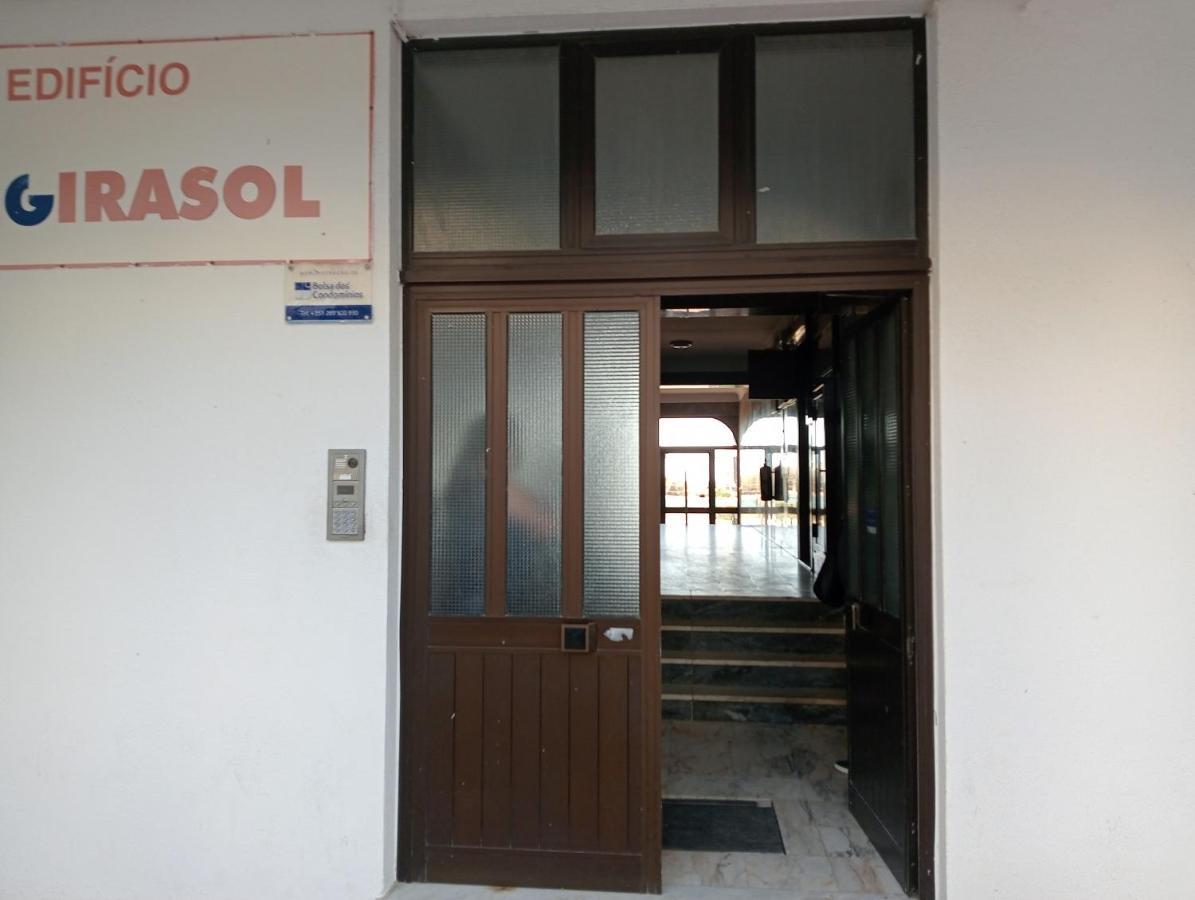 Front Ground Floor Girassol Apartment *